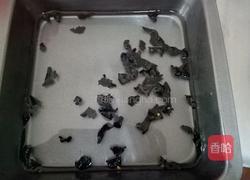 凉拌黑木耳的做法图解1