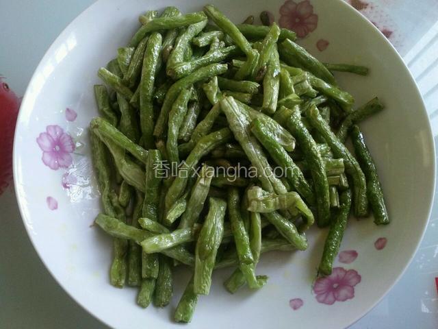 炸至变色，捞起，沥油