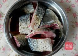 清炖鲤鱼的做法图解1