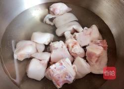 山药红枣猪蹄汤的做法图解1