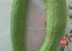 丝瓜蛤蜊汤的做法图解1