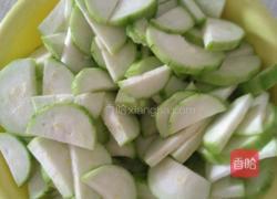 丝瓜蛤蜊汤的做法图解3