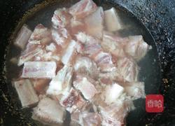 排骨玉米胡萝卜汤的做法图解1