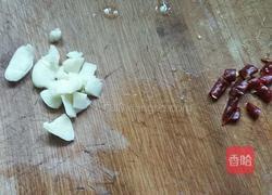 清炒油麦菜的做法图解1