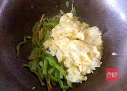 尖椒炒鸡蛋的做法图解7