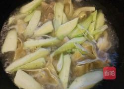 丝瓜排骨汤混沌的做法图解3