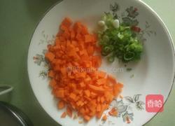 黑椒里脊胡萝卜竹筒饭的做法图解2