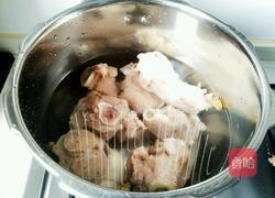 酱大骨头的做法图解2