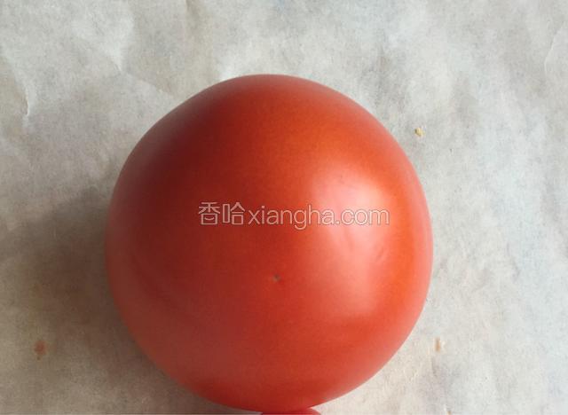 西红柿准备好洗净，准备烧一壶开水