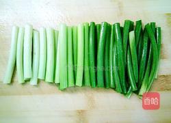 蒜苔炒腊肠的做法图解3