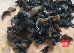 黑木耳炒山药的做法图解5