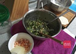 三鲜馅儿馅饼的做法图解1