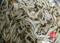 西红柿蟹角汤的做法图解1