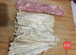 培根金针菇卷的做法图解1