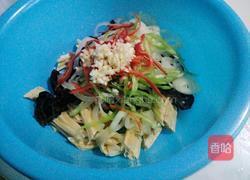 洋葱木耳拌腐竹的做法图解6