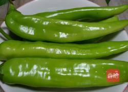 油焖尖椒的做法图解1