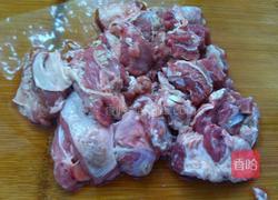 高压锅炖牛肉的做法图解1