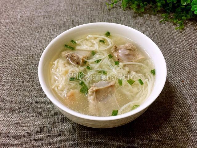 金针菇排骨汤