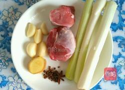 葱爆肉的做法图解1