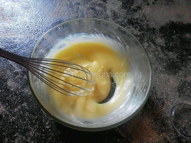 如此反复，直到油和醋全部加完即可
