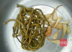 香辣酸豆角的做法图解1