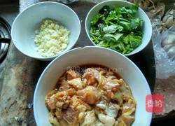 鸡肉养生汤的做法图解1