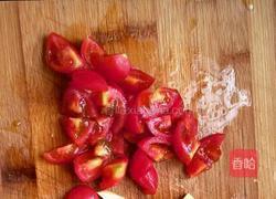 西红柿肉片汤的做法图解2