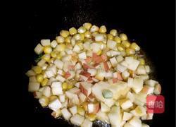 水果炒饭的做法图解3