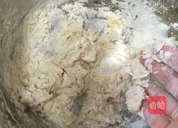 披萨饼皮的做法图解2