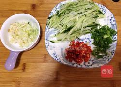 拌黄瓜凉粉的做法图解2