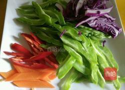 生拌苦瓜的做法图解1