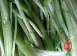家常炒空心菜梗的做法图解2