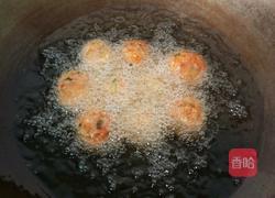 油炸胡萝卜小肉丸的做法图解8