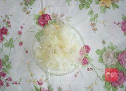 冰糖雪梨银耳粥的做法图解3