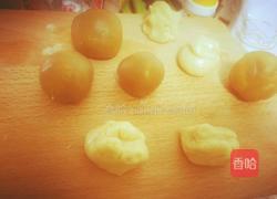 莲蓉蛋黄月饼的做法图解1
