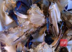 螃蟹炒年糕的做法图解3