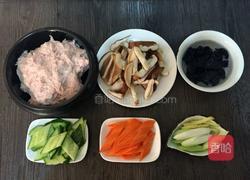 红烧丸子的做法图解1