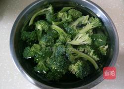 清炒山药西兰花的做法图解2