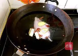 Illustration of how to make weird chicken shredded cold noodles 1