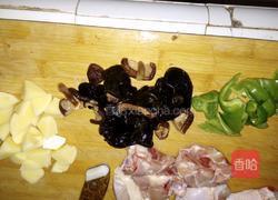 黄焖鸡腿的做法图解2