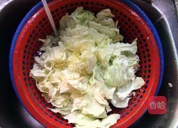 锅炝圆白菜的做法图解2