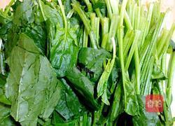 猪肝炒菠菜的做法图解3