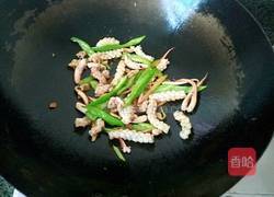 黑木耳炒鱿鱼的做法图解4