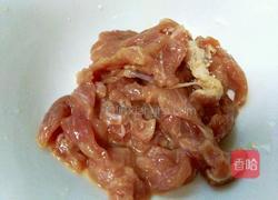 大葱爆肉的做法图解3