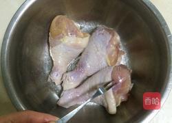 洋葱鸡腿的做法图解1