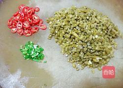 酸豆角炒鸡蛋的做法图解2