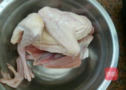 药材鸽子汤的做法图解1