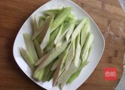 丝瓜炒鸡蛋的做法图解2