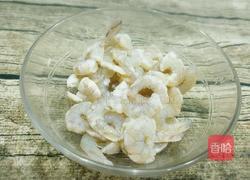 鸡蛋炒虾仁的做法图解1