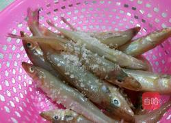 干煎沙丁鱼的做法图解1
